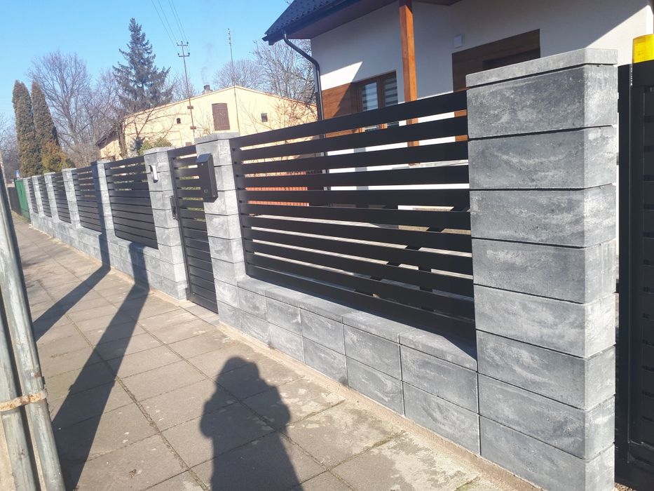 Ogrodzenia murowane z łupka,pustaka,gotowych elementow,łupane