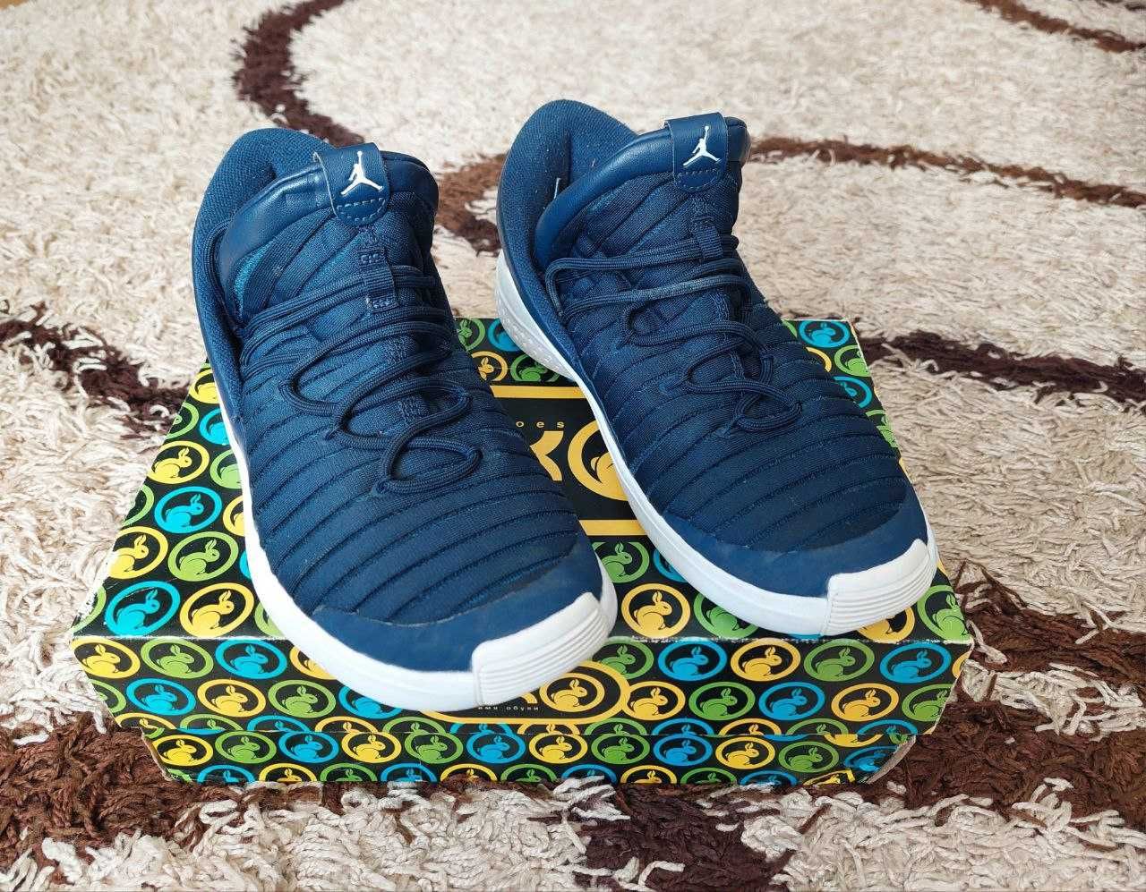 Мужские кроссовки Jordan Flight Luxe Midnight Navy White (919715-402)