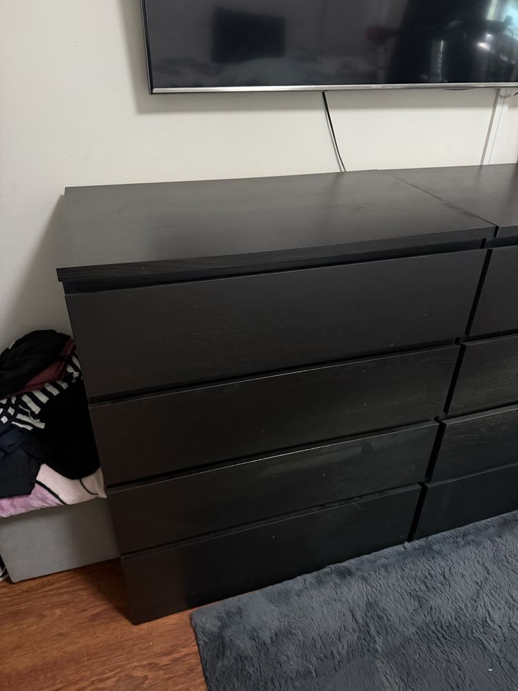 Vendo comoda com 4 gavetas do ikea