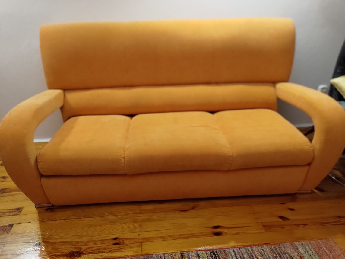 Sofa 3 os. z funkcją spania plus 2 fotele