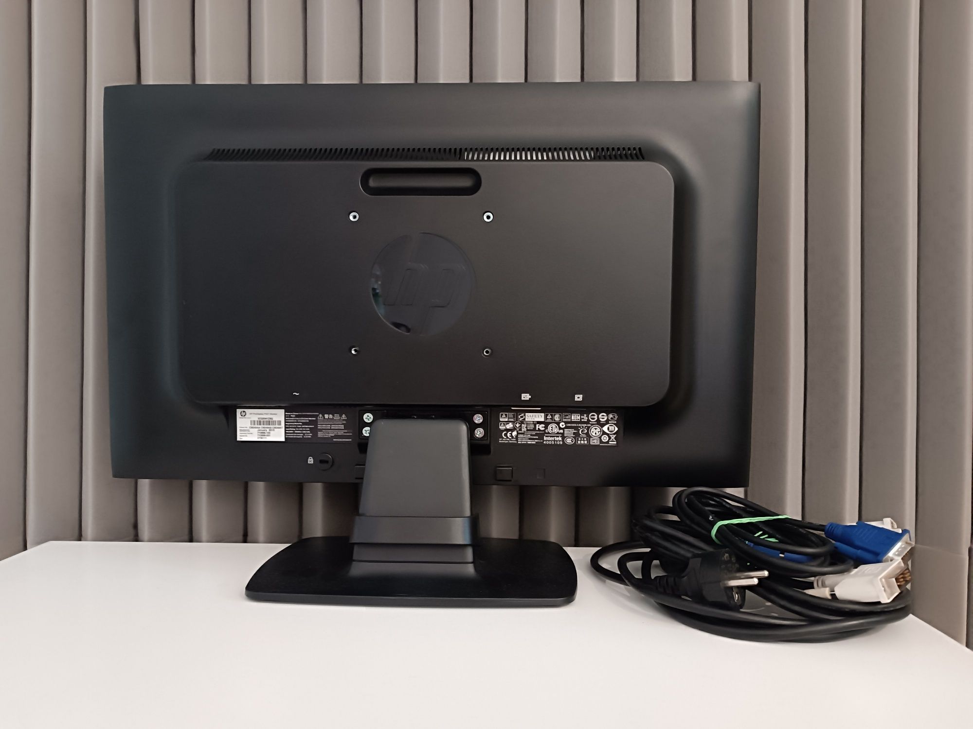 Monitor 21,5" HP P221 VGA DVI 100% sprawny