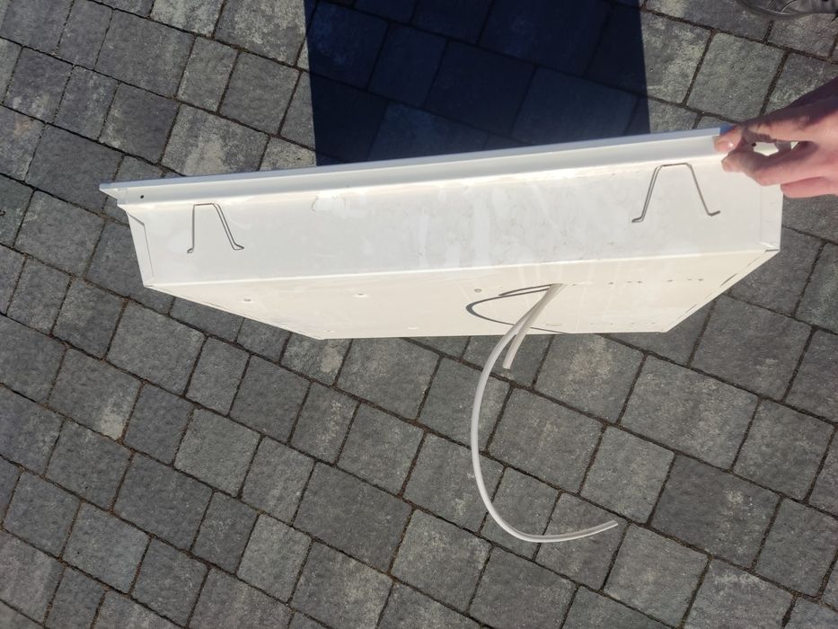 Lampa sufitowa kasetonowa lampa jarzeniowa kasetony sufitowe świetlówk