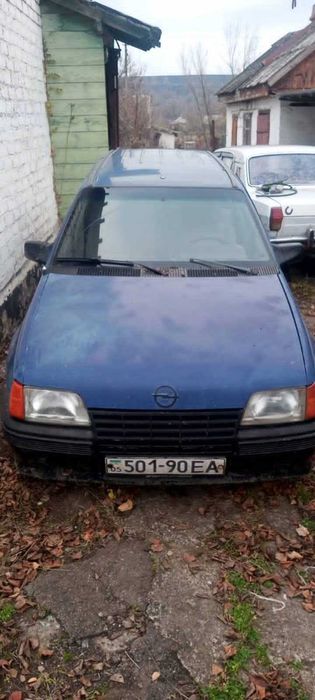 Опель кадет 87 года