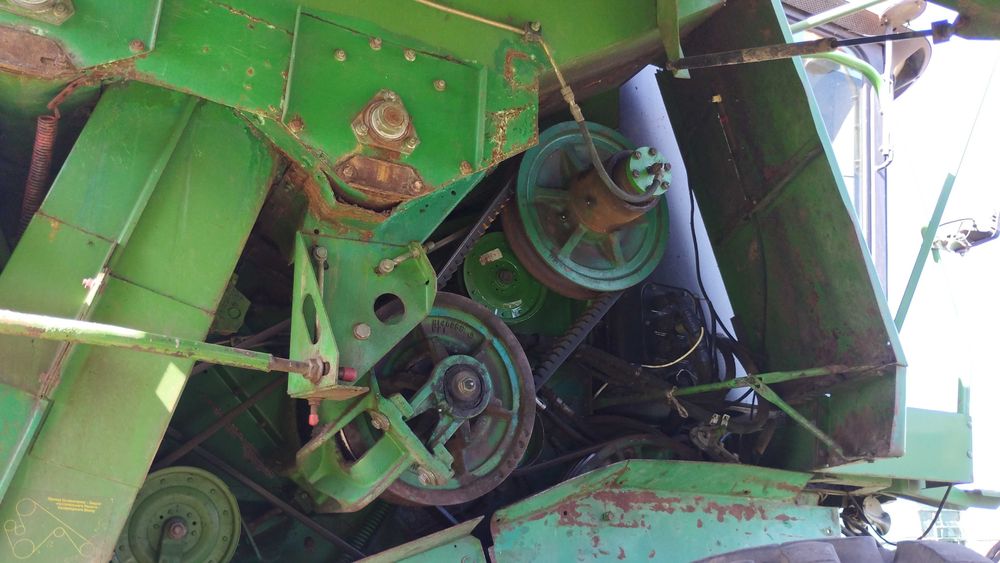 Комбайн John Deere 9500