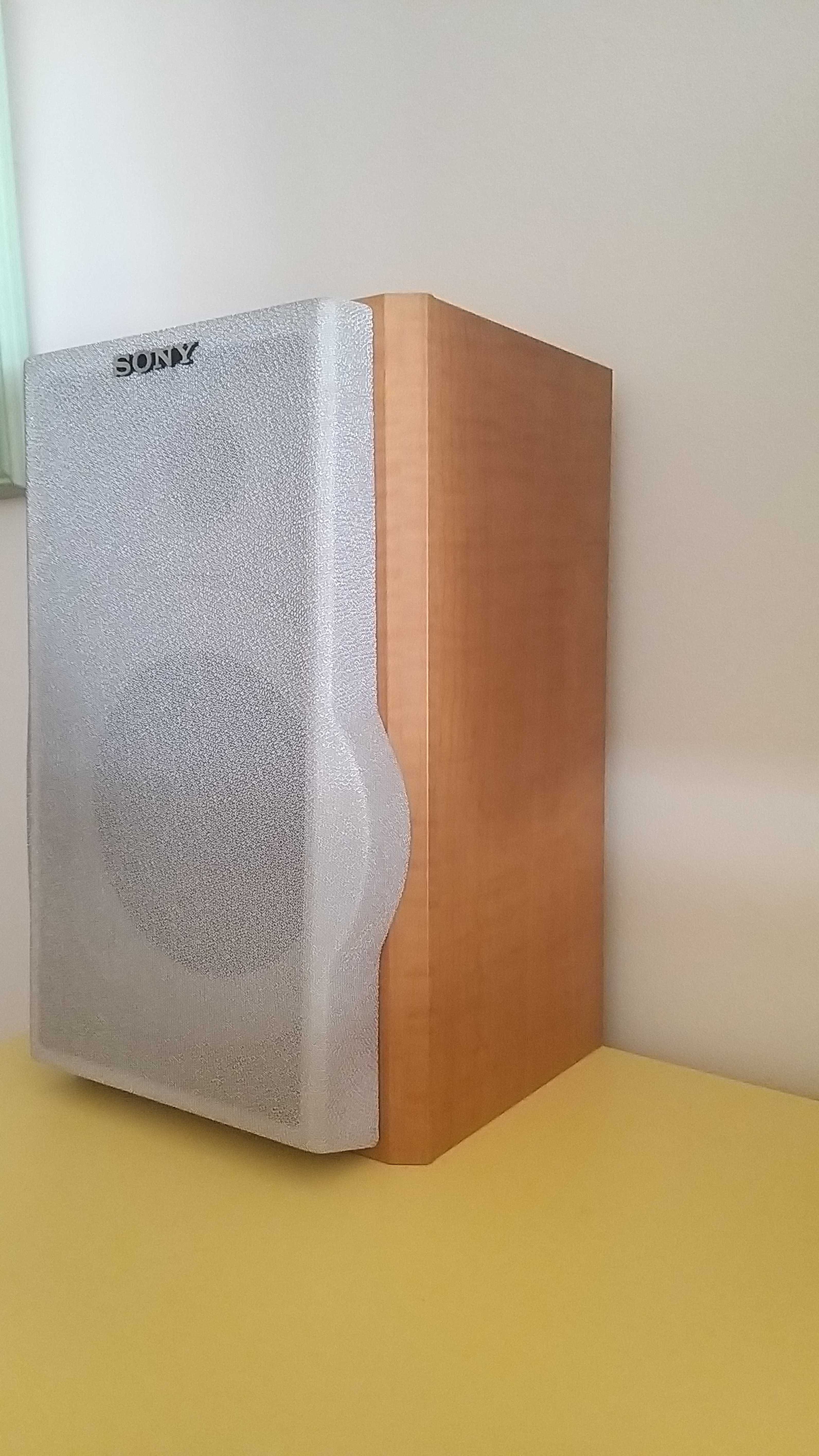 Rádio e Leitor de Discos Sony, c/ Colunas