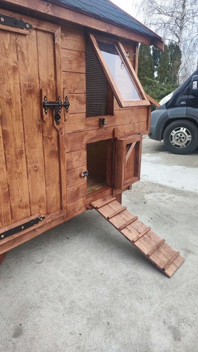 Kurnik 3.3x1.4 na nóżkach , linoleum, bardzo duży!