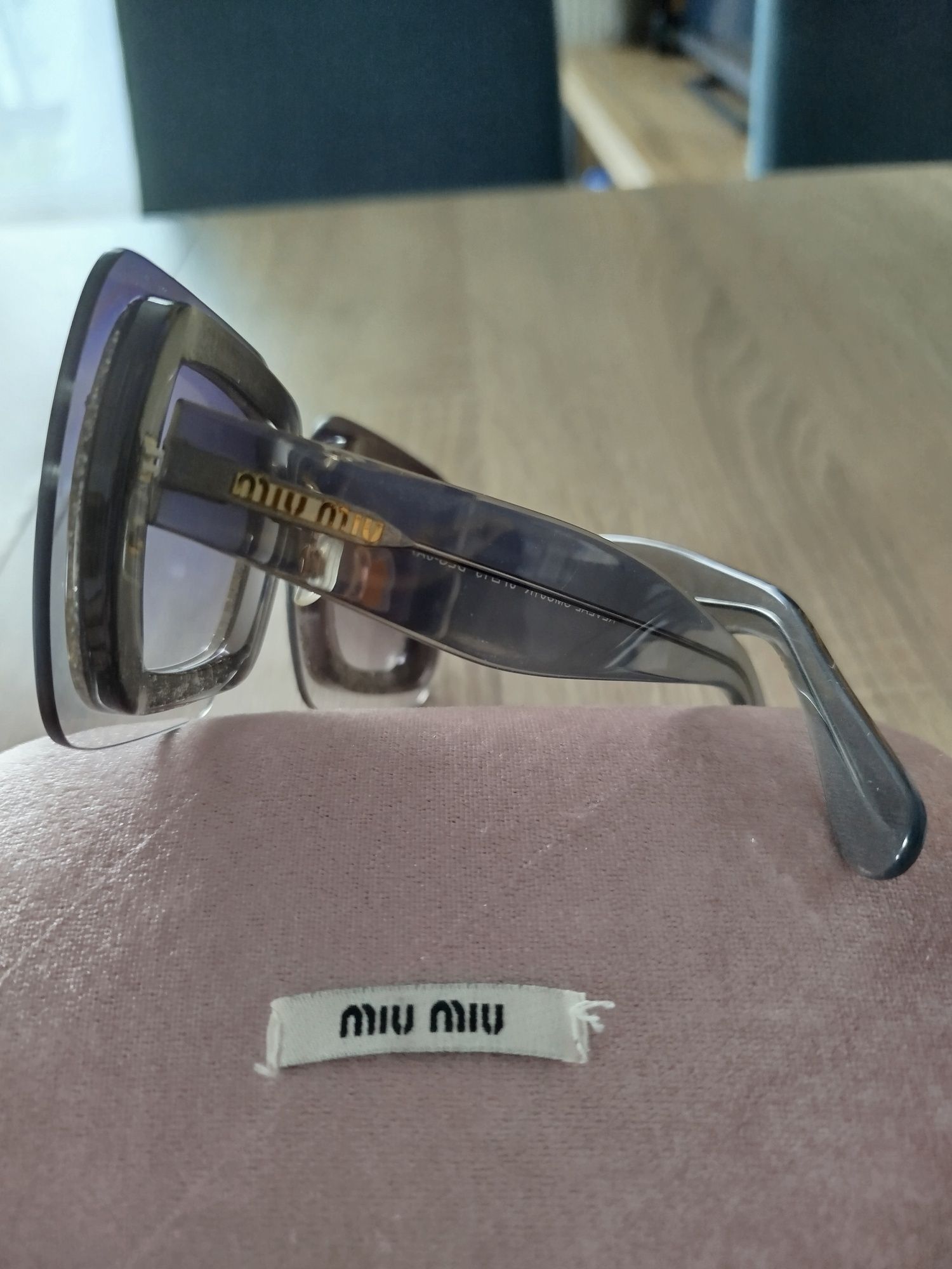 Okulary przeciwsłoneczne Miu Miu