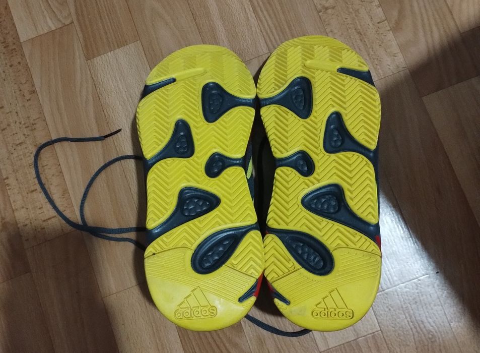 Продам кросівки, розмір 43