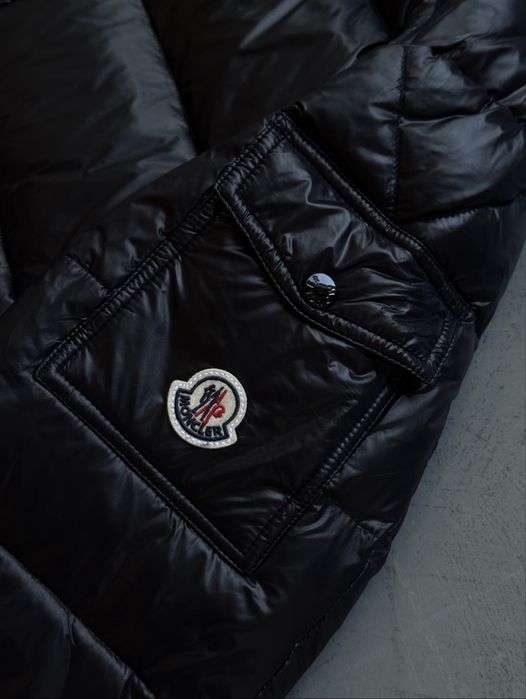 Зимова куртка MONCLER