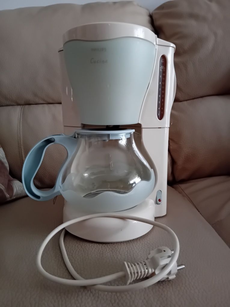 Cafeteira portátil eléctrica marca Philips