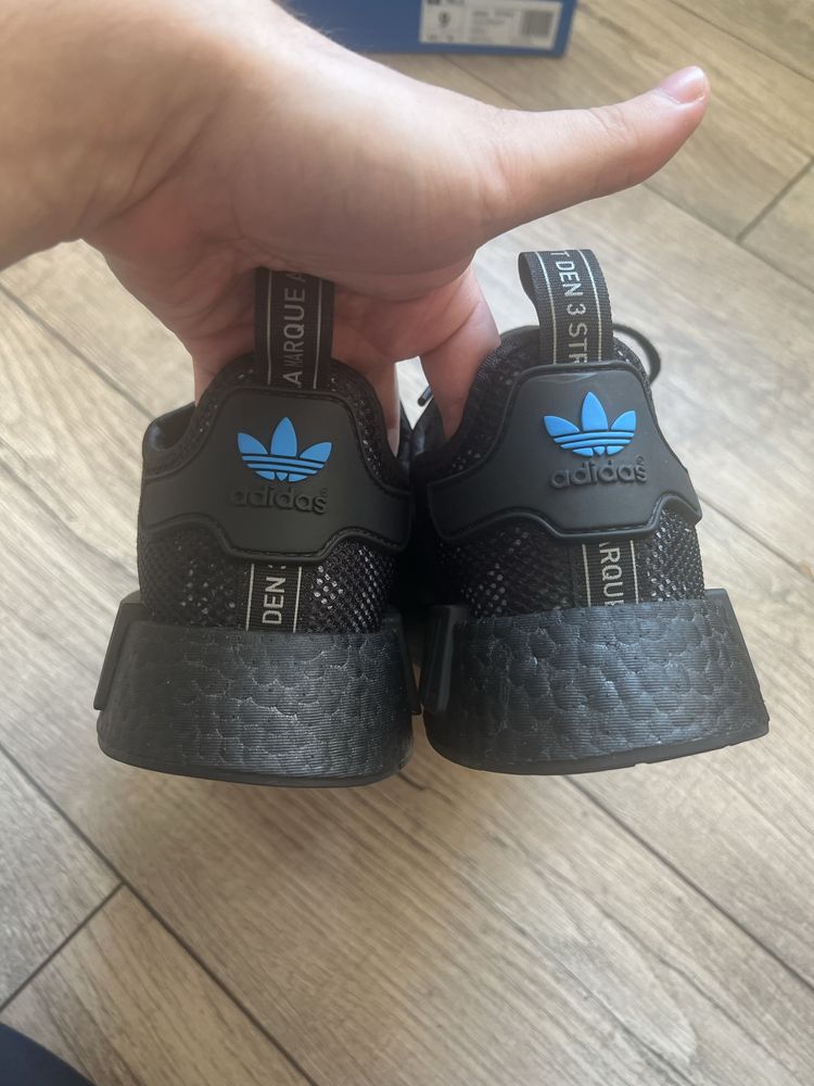 Кроси Adidas NMD R1 оригінал