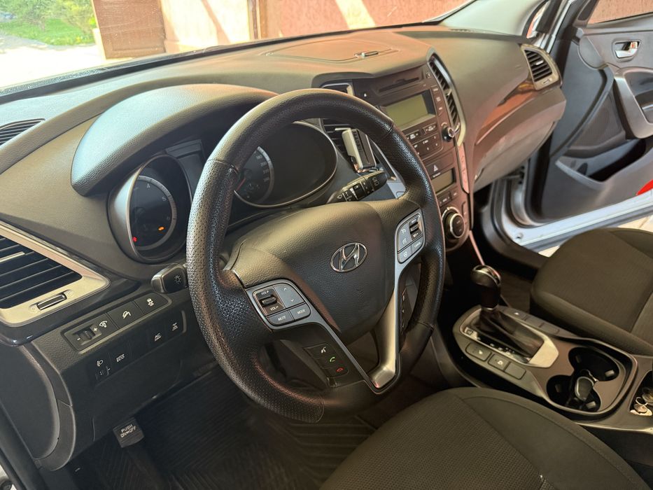Продам Официальный Hyundai Santa Fe 4x4 2.2 DIESEL 2013 год