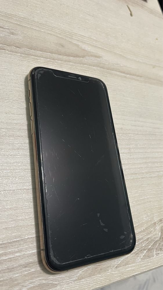 złoty Iphone 11 Pro 512gb