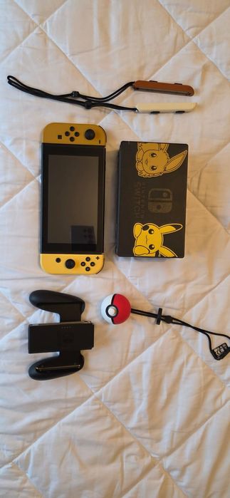 Nintendo Switch Pikachu Edition