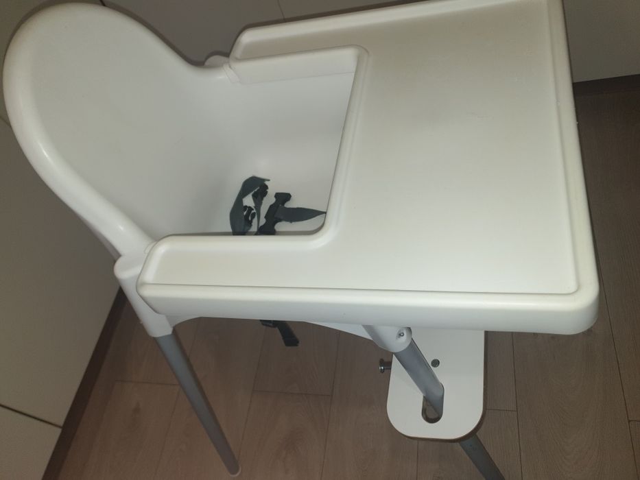 Krzesełko do karmienia antilop z podnóżkiem