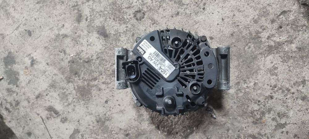 Генератор 2.0 Tfsi Audi A4 B7 S-Line 150A 06D903016 Valeo гарний стан