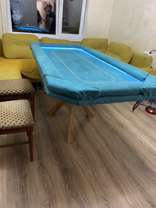 Стіл для гри в покер