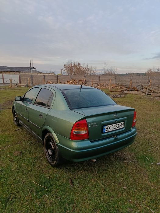 терміново Опель Астра 2008року