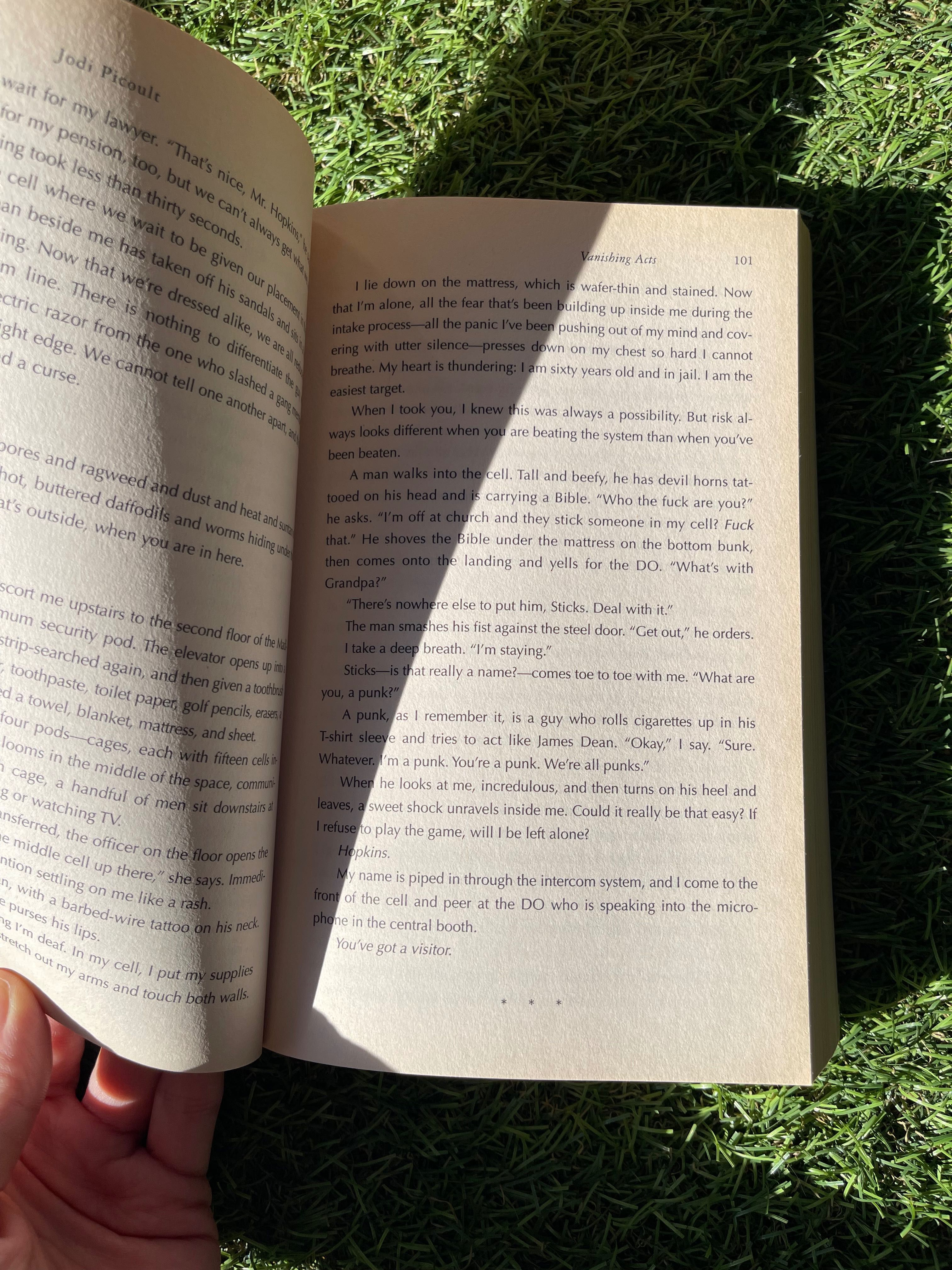Vanishing acts Jodi Picoult