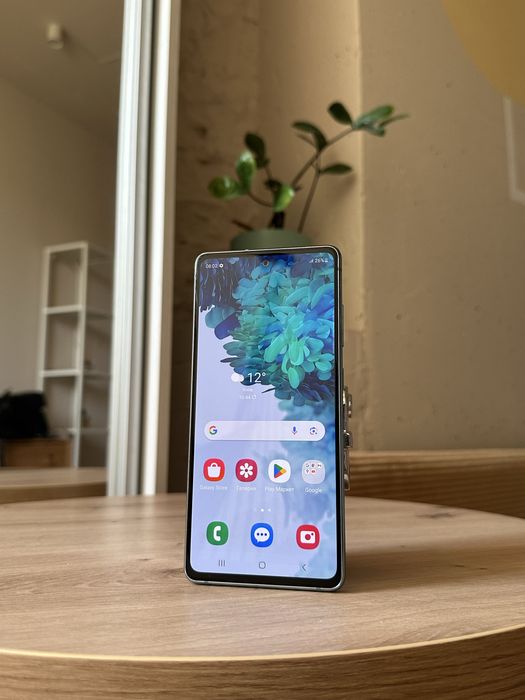 Samsung S20 Fe на 8/256Гб!