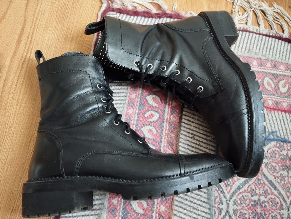 Botas Zara em pele