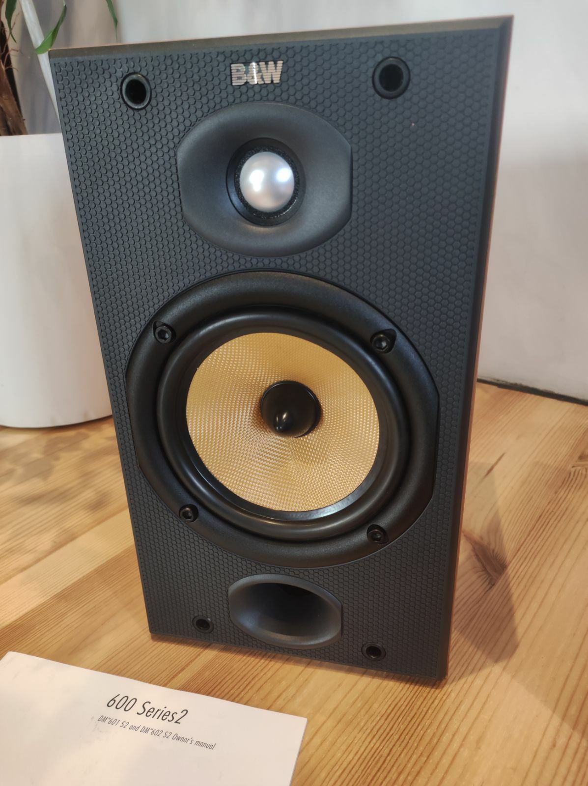 Bowers & Wilkins колонки акустические DM 601 S2