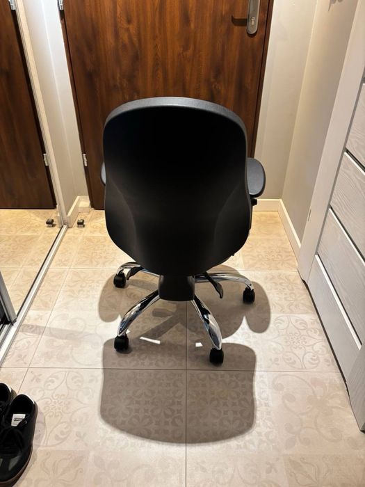 Krzeslo obrotowe biurowe