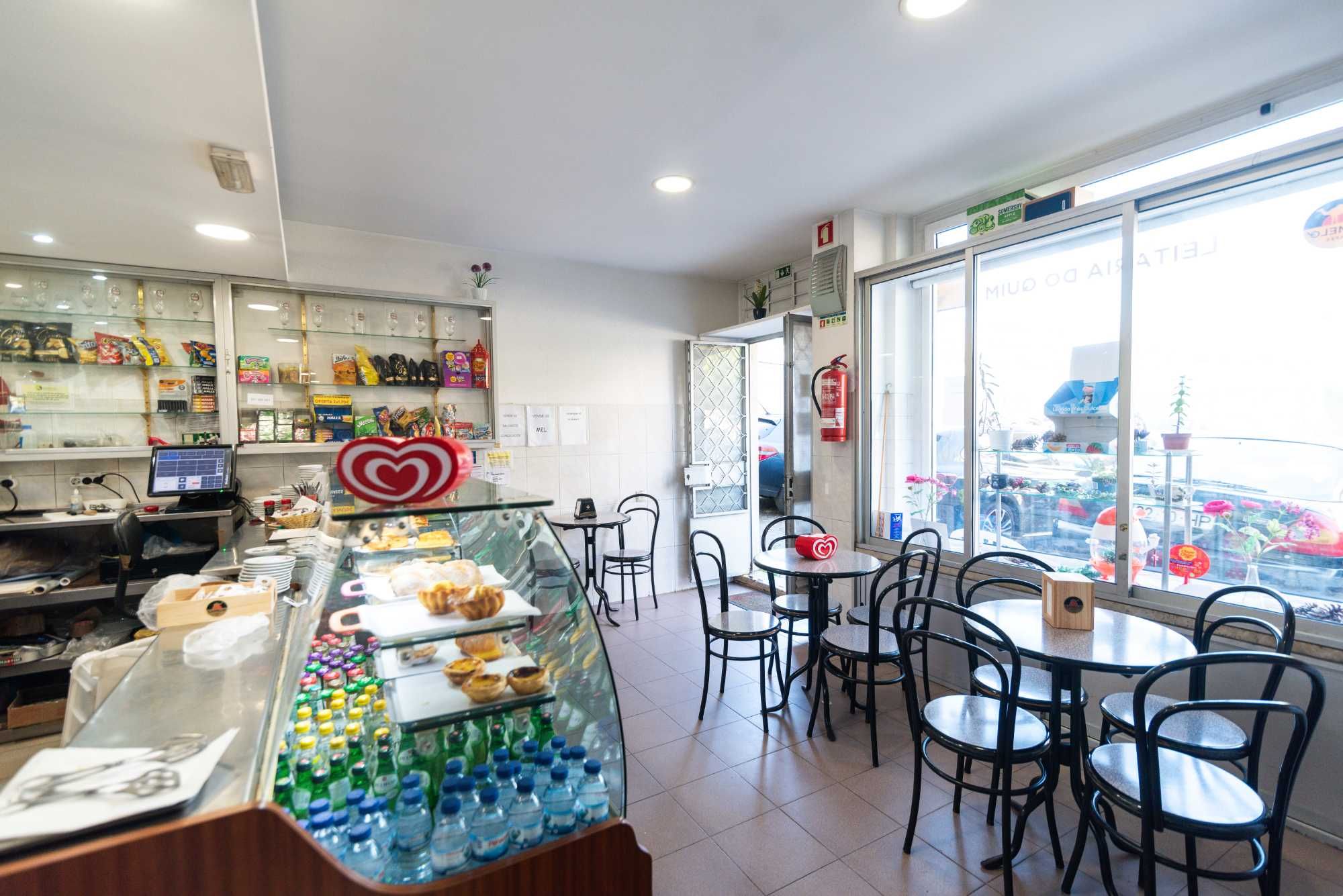 Trespasse Café em Odivelas com renda antiga