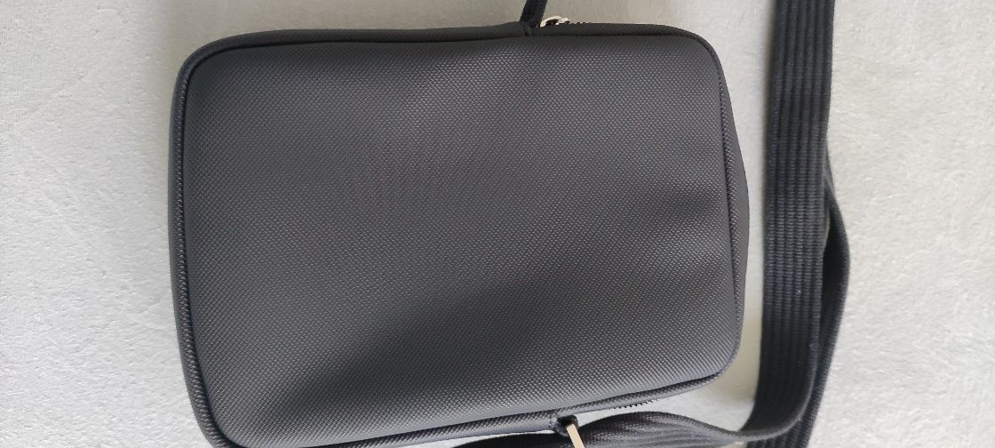 Torba na ramię Lacoste