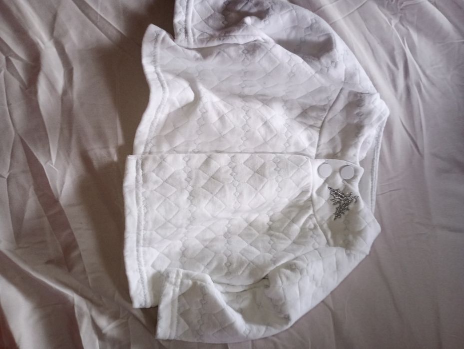 Sweterek pelerynka dziewczynka