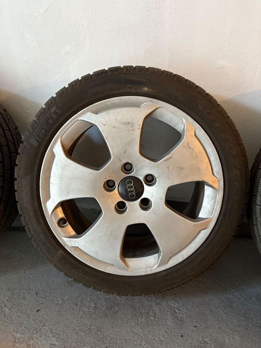 Felgi Audi  17 z oponami zimowymi