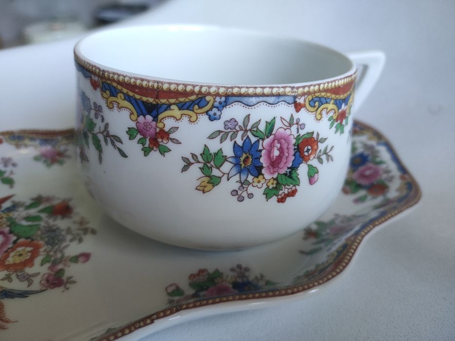 Conjunto de chávena e prato de torradas Empresa Elektro Cerâmica