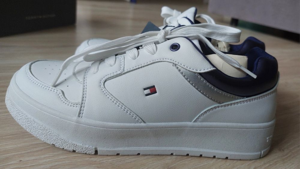 Sneakersy Tommy Hilfiger T3A9-33525 r.37