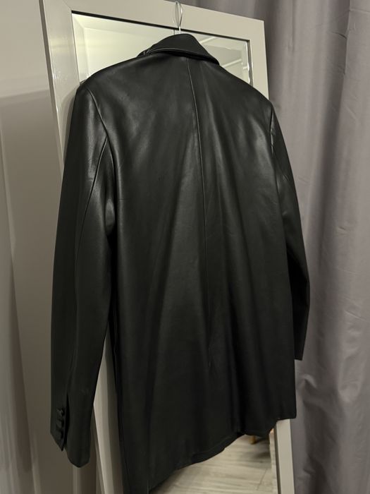 Піджак шкіряний чорного кольору