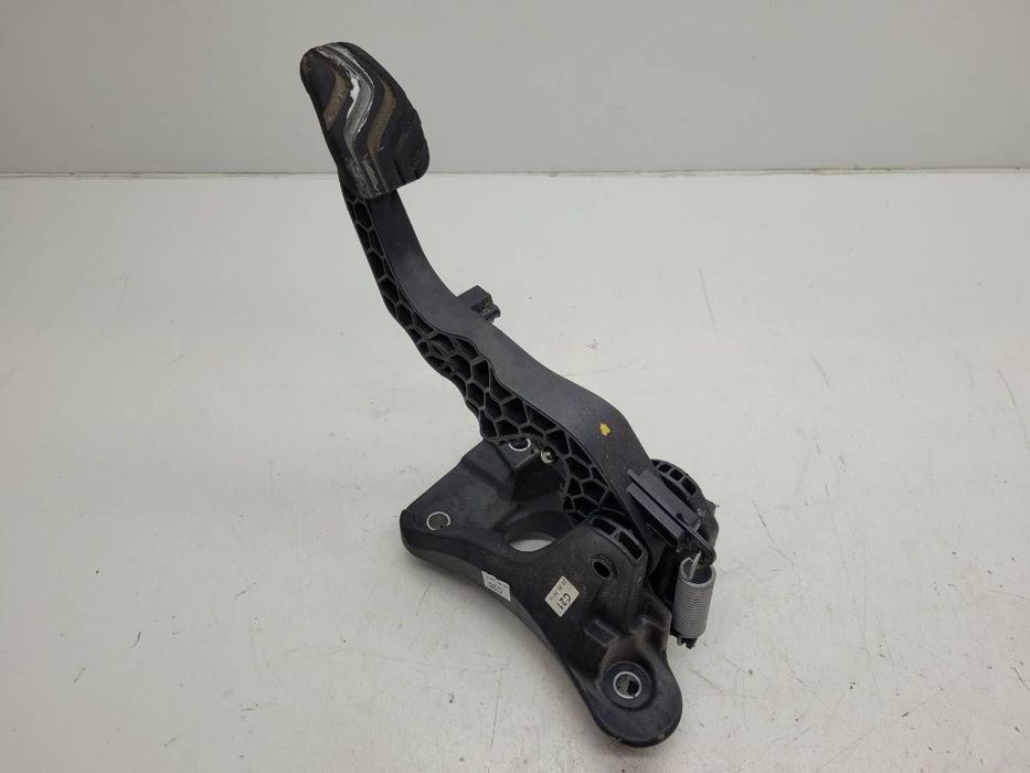 PEDAŁ SPRZĘGŁA DACIA DUSTER II EUROPA 465031714