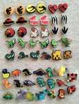 Przypinki do kapci typu Crocs, Minionki, dragon ball, Stich, Bluey,