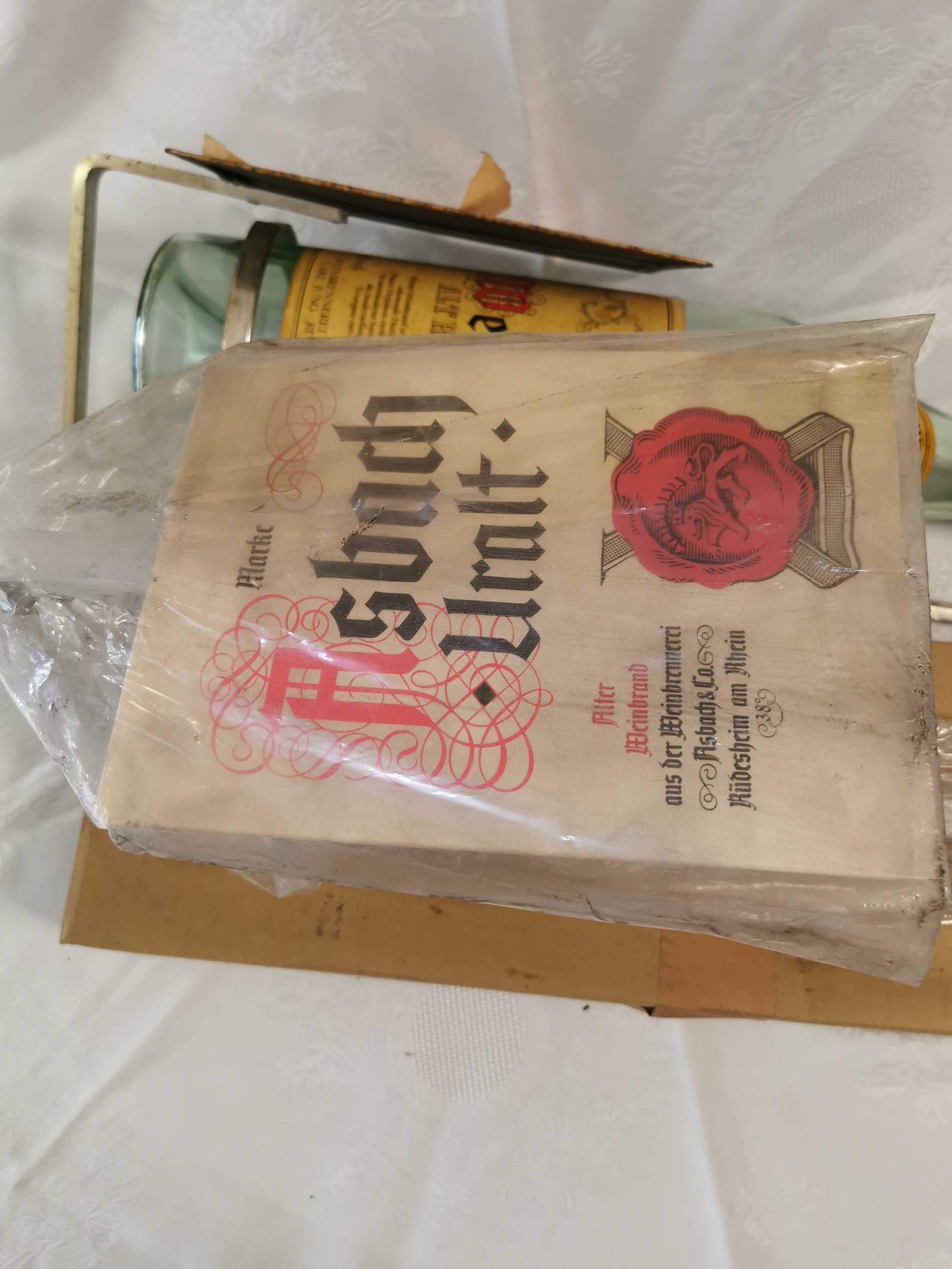 Stara zabytkowa butelka 2 litry z dozownikiem na whisky z Niemiec RFN
