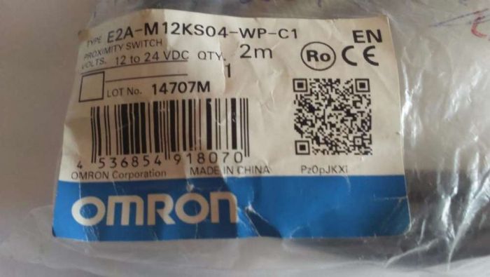 Sensor de proximidade Omron E2EL-X2E1 2M + sensor E2A-M12KS04-WP-C1