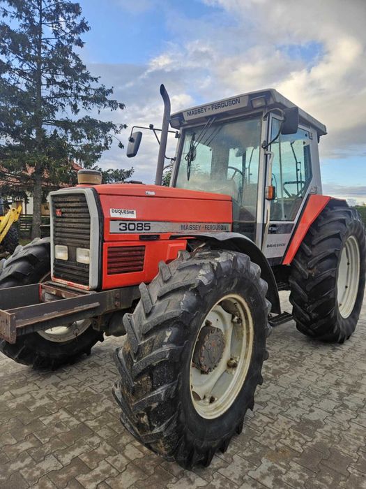 Ciągnik Massey Ferguson 3085 z 1992 roku