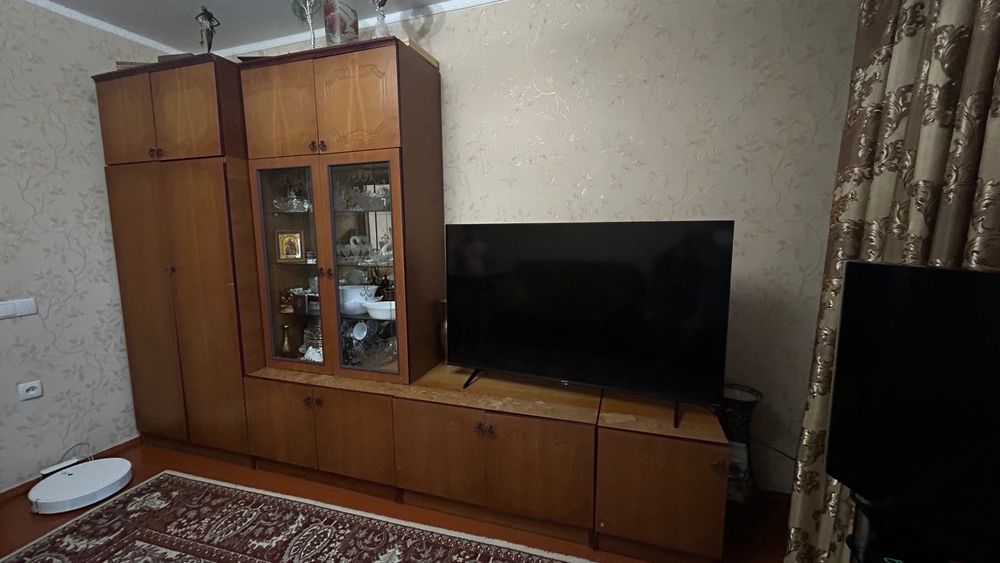 Продам меблеву стінку
