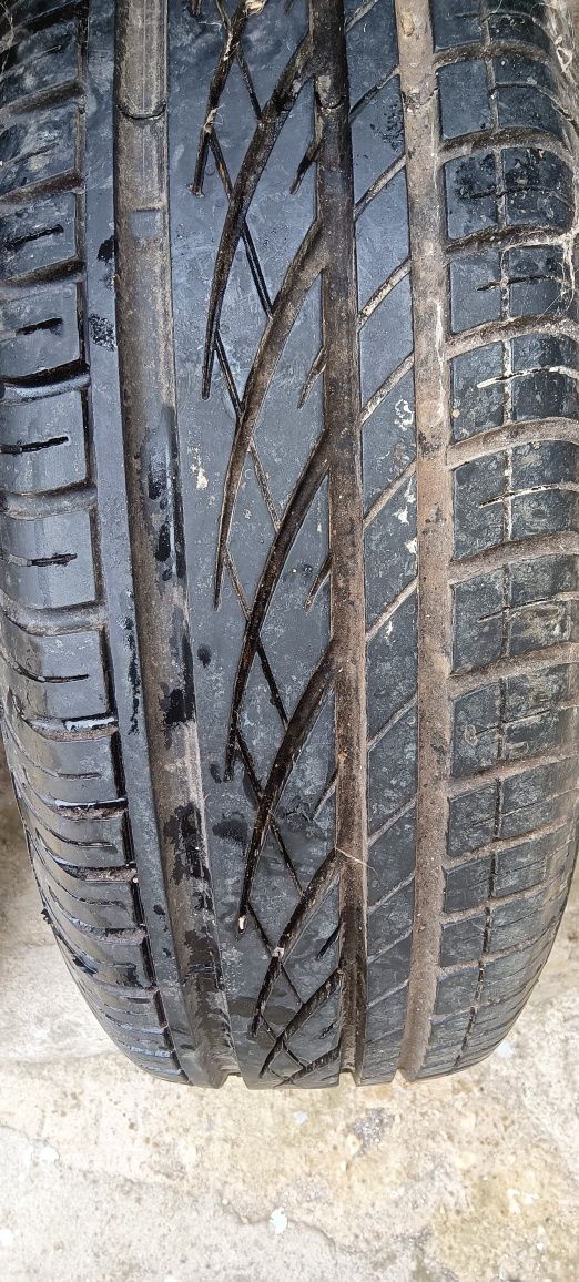Jante 15" com pneu 195/65 R15