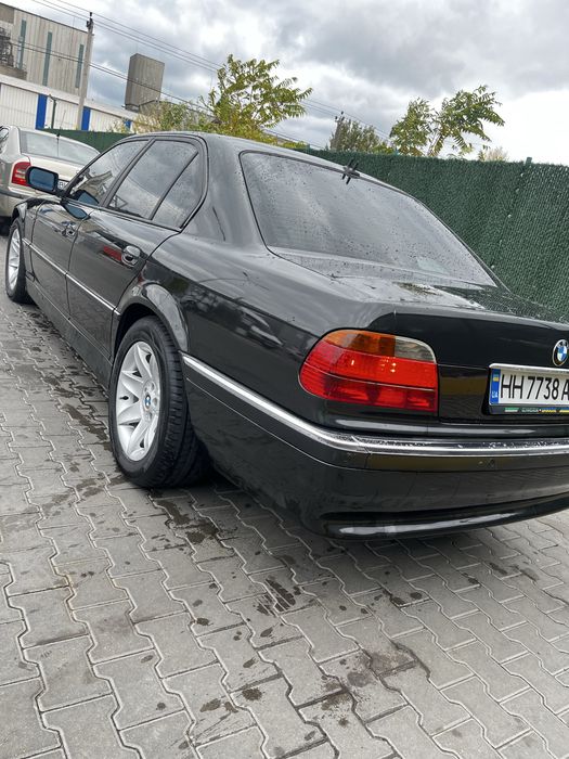 Продам бумера Е38 740D