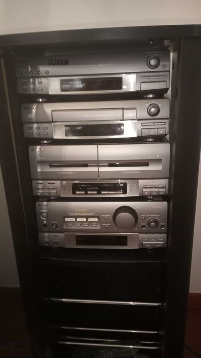 Aparelhagem Som, com móvel, marca Sony RDS EON, Modelo MHC-EX100AV.