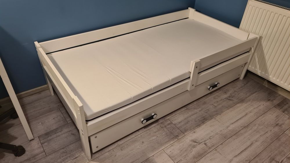 Łóżko dziecięce z szufladą i barierką. 80x160. Materac z pokrowcem wod