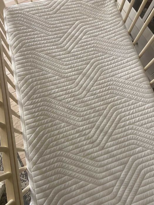 Ліжечко колиска для дитини