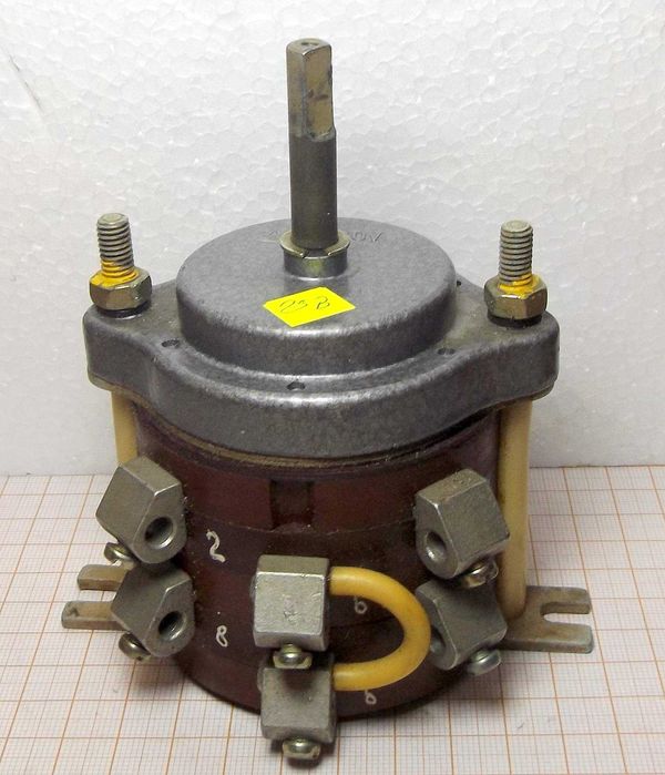 Przełącznik obrotowy 25A 220V 4-pozycje [K31]