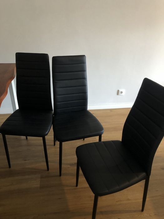 Sofa + poltrona + 6 cadeiras