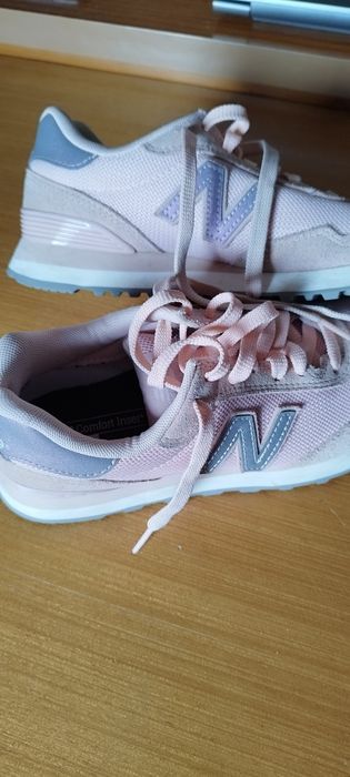 Sapatilhas New Balance rosa claro