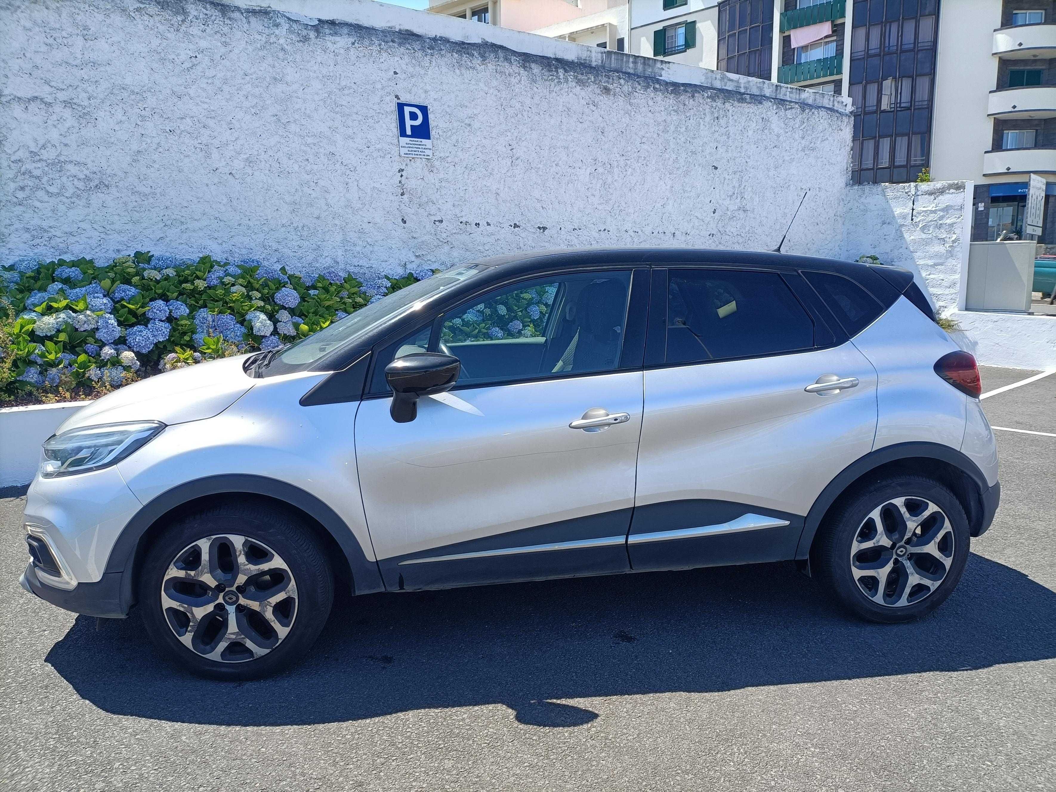 Renault Captur 0.9 TCE Exclusive (Ponta Delgada)