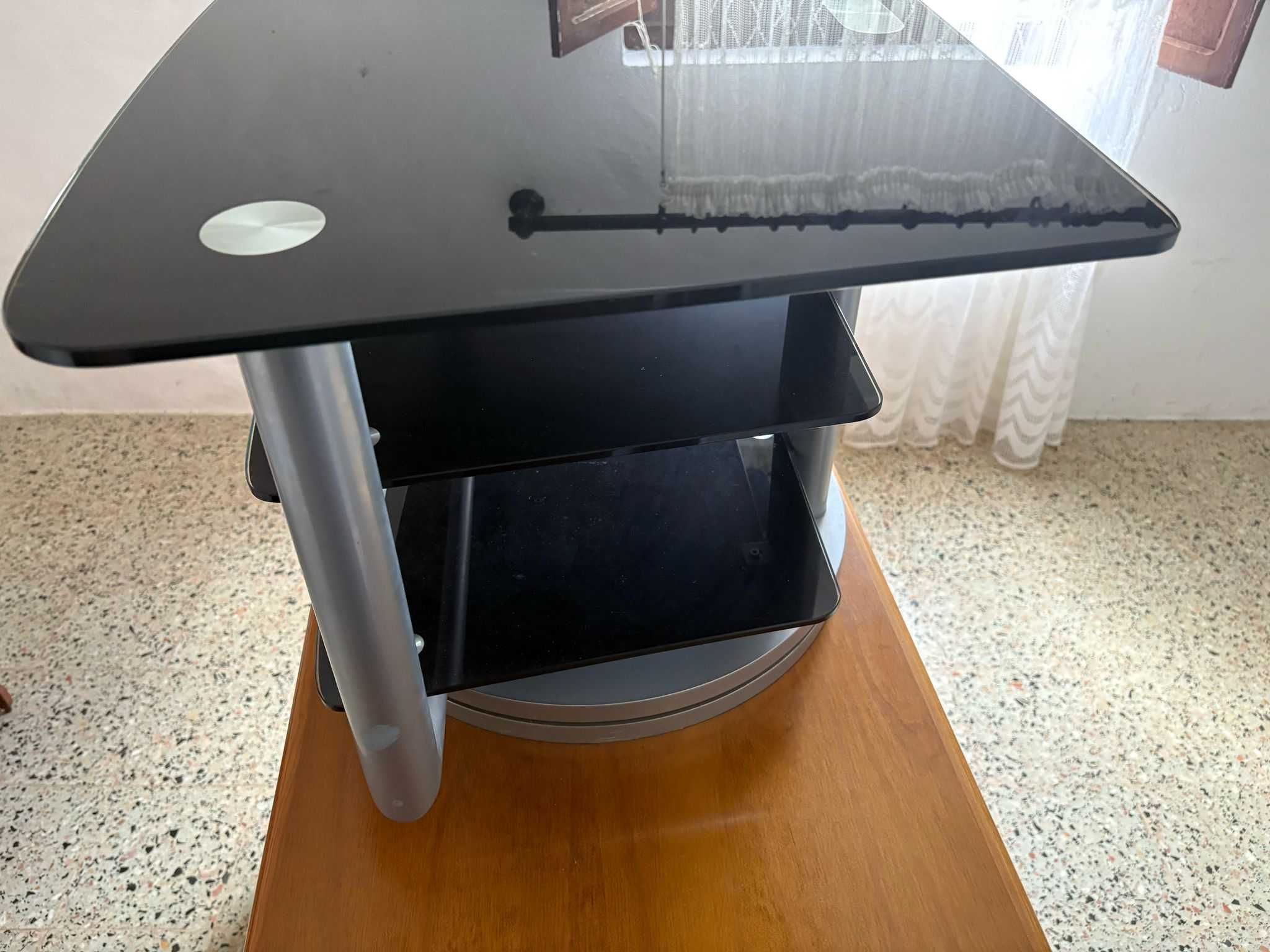 Mesa para televisão.